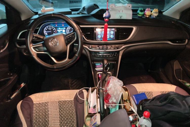 Used Buick GT 2016 15N Automatic Luxury Edition Center Console
