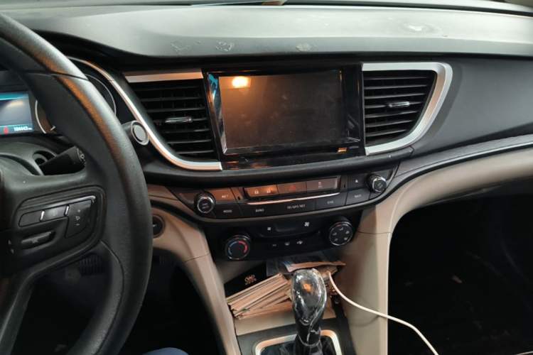 Used Buick GT 2016 15N Automatic Elite Edition Center Console