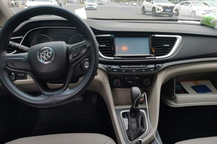 Used Buick GT 2016 15N Automatic Elite Edition Center Console