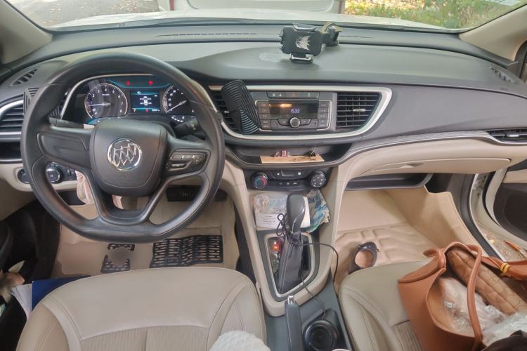 Used Buick GT 2016 15N Automatic Elite Edition Center Console