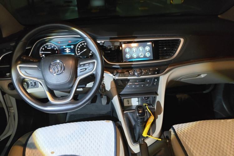 Used Buick GT 2016 15N Manual Luxury Version Center Console