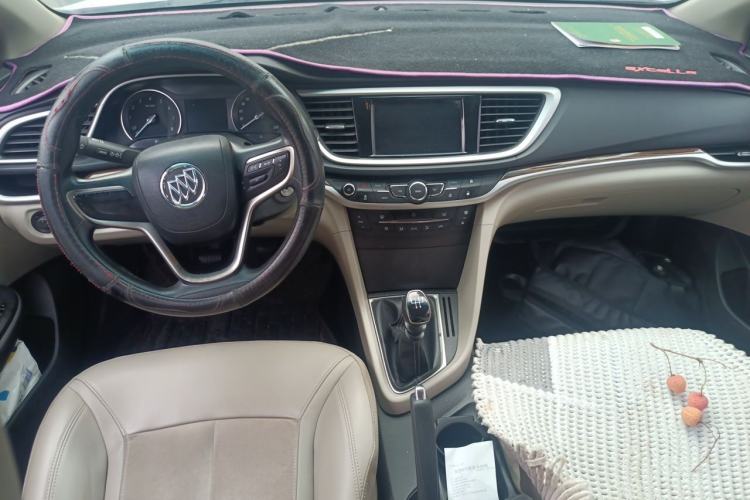 Used Buick GT 2016 15N Manual Luxury Version Center Console