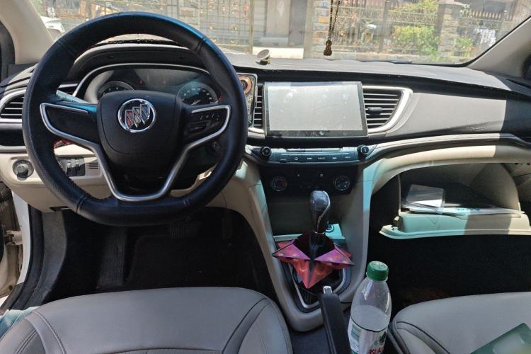 Used Buick GT 2016 15N Automatic Elite Edition Center Console