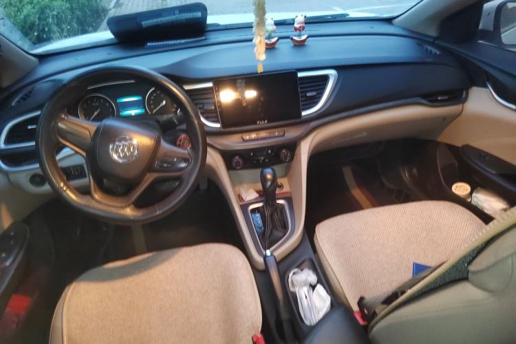 Used Buick GT 2016 15N Automatic Elite Edition Center Console