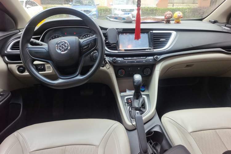 Used Buick GT 2016 15N Automatic Elite Edition Center Console
