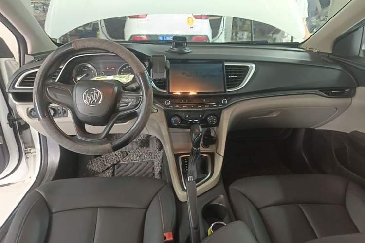 Used Buick GT 2016 15N Automatic Entry-Level Trim Center Console