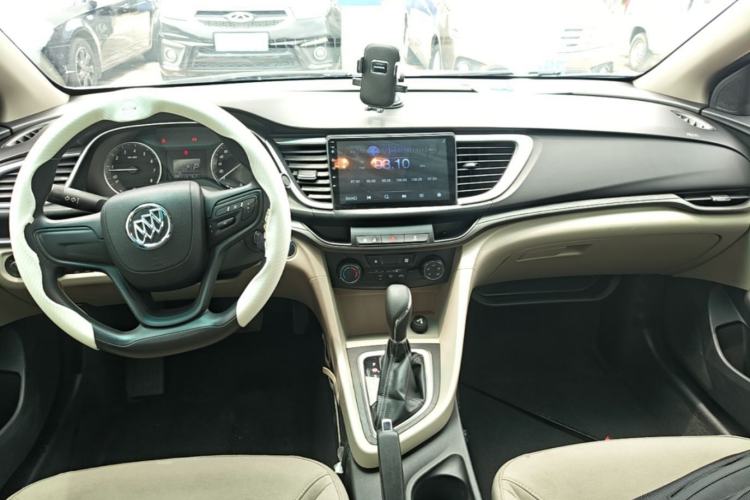 Used Buick GT 2016 15N Automatic Entry-Level Trim Center Console