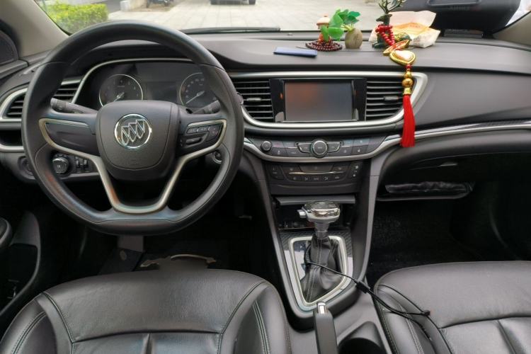 Used Buick GT 2016 15N Automatic Luxury Edition Center Console
