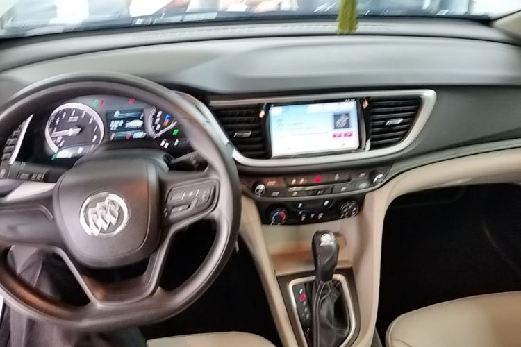 Used Buick GT 2016 15N Automatic Elite Edition Center Console