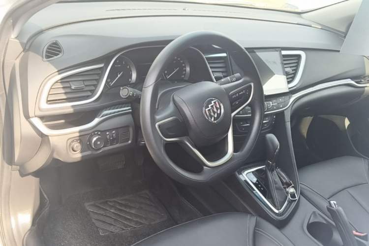 Used Buick GT 2016 15N Automatic Luxury Edition Center Console