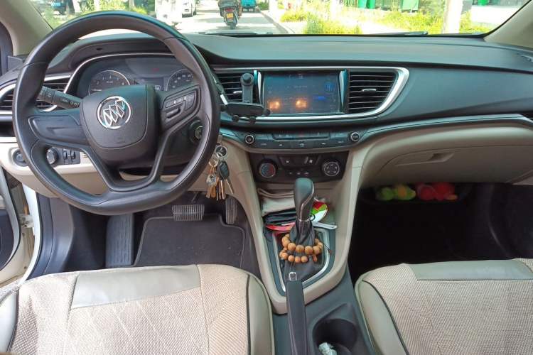 Used Buick GT 2016 15N Automatic Elite Edition Center Console