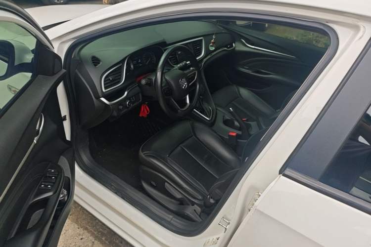 Used Buick GT 2016 18T Dual-Clutch Luxury Model Driver Seat