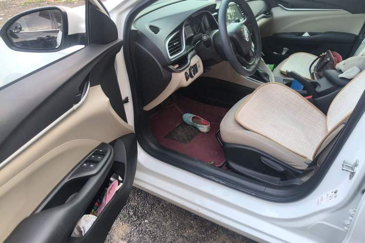 Used Buick GT 2016 15N Automatic Elite Edition Driver Seat