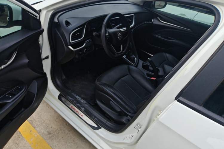 Used Buick GT 2016 18T Dual-Clutch Luxury Model Driver Seat
