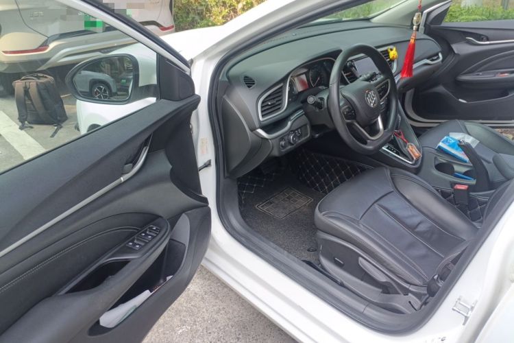 Used Buick GT 2016 18T Dual-Clutch Luxury Model Driver Seat