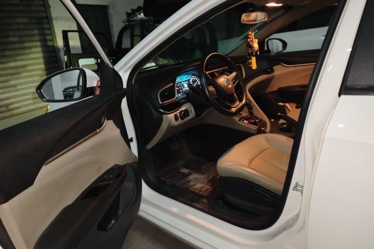 Used Buick GT 2016 15N Automatic Elite Edition Driver Seat