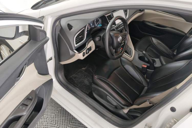 Used Buick GT 2016 15N Automatic Elite Edition Driver Seat