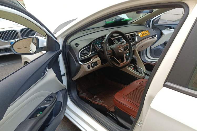 Used Buick GT 2016 15N Automatic Luxury Edition Driver Seat