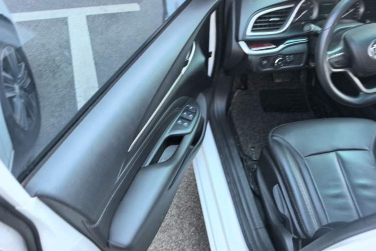 Used Buick GT 2016 15N Automatic Luxury Edition Driver Seat