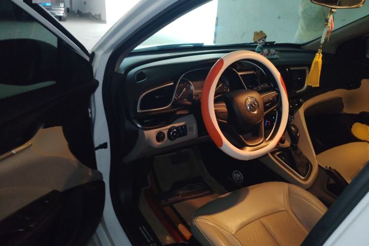 Used Buick GT 2016 15N Automatic Elite Edition Driver Seat