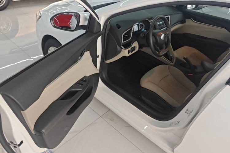 Used Buick GT 2016 15N Automatic Elite Edition Driver Seat