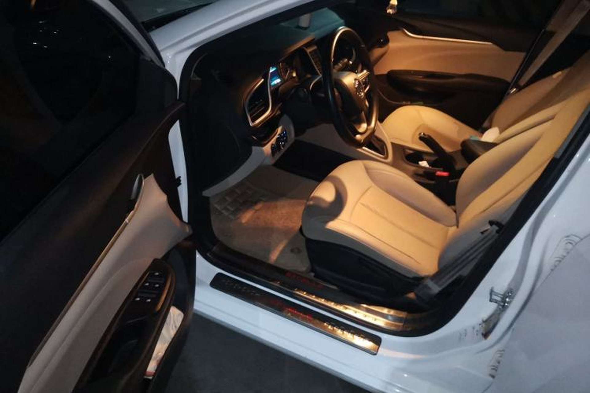 Used Buick GT 2016 15N Automatic Luxury Edition Driver Seat