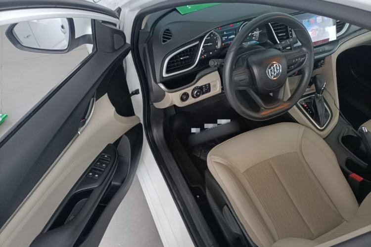 Used Buick GT 2016 15N Automatic Elite Edition Driver Seat