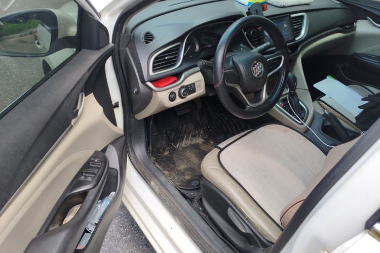 Used Buick GT 2016 15N Automatic Elite Edition Driver Seat