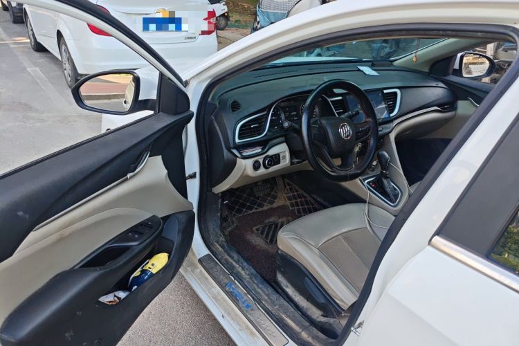 Used Buick GT 2016 15N Automatic Elite Edition Driver Seat