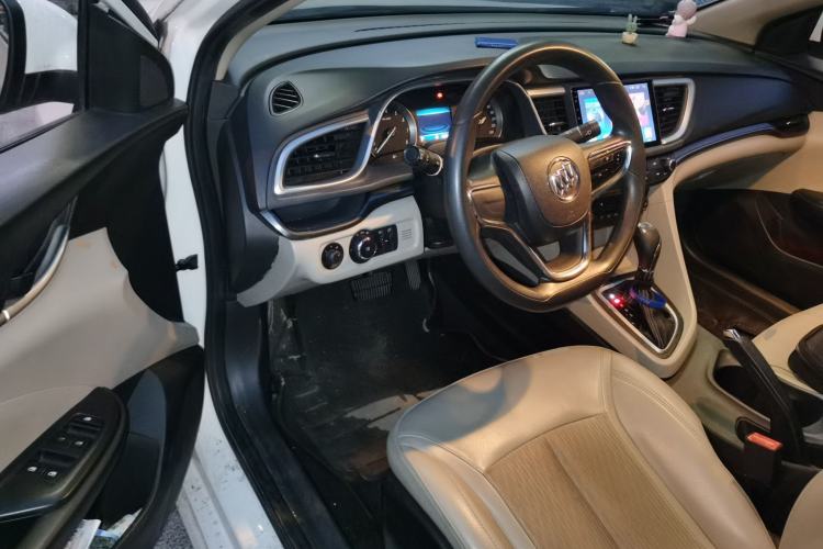 Used Buick GT 2016 15N Automatic Elite Edition Driver Seat