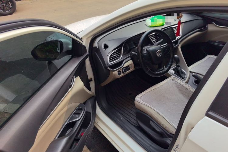 Used Buick GT 2016 15N Automatic Elite Edition Driver Seat