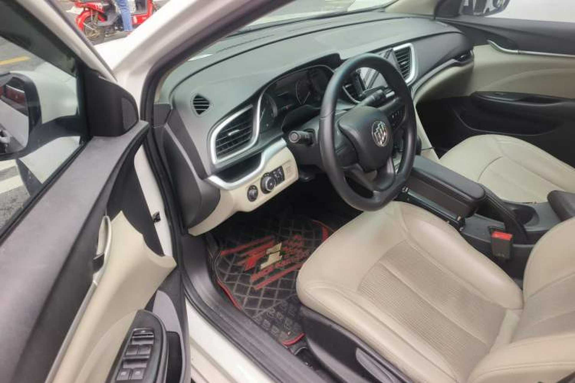 Used Buick GT 2016 15N Automatic Elite Edition Driver Seat