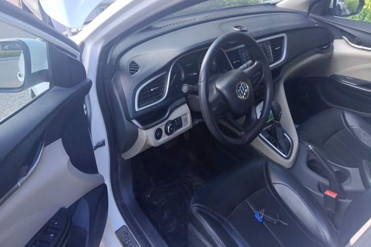 Used Buick GT 2016 15N Automatic Elite Edition Driver Seat