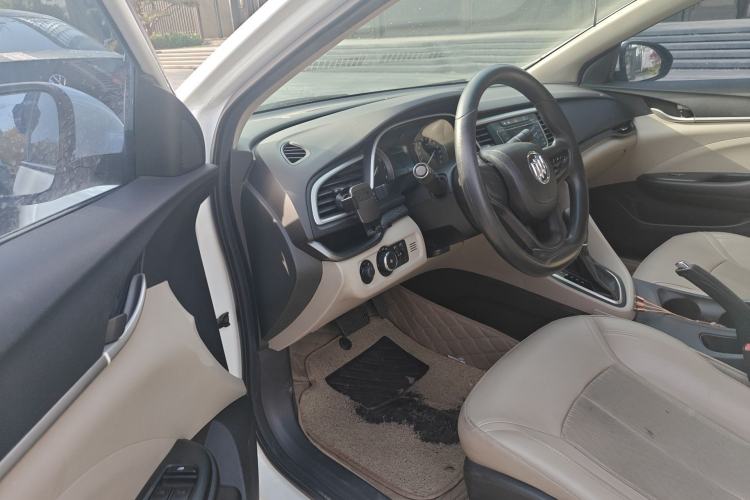 Used Buick GT 2016 15N Automatic Elite Edition Driver Seat