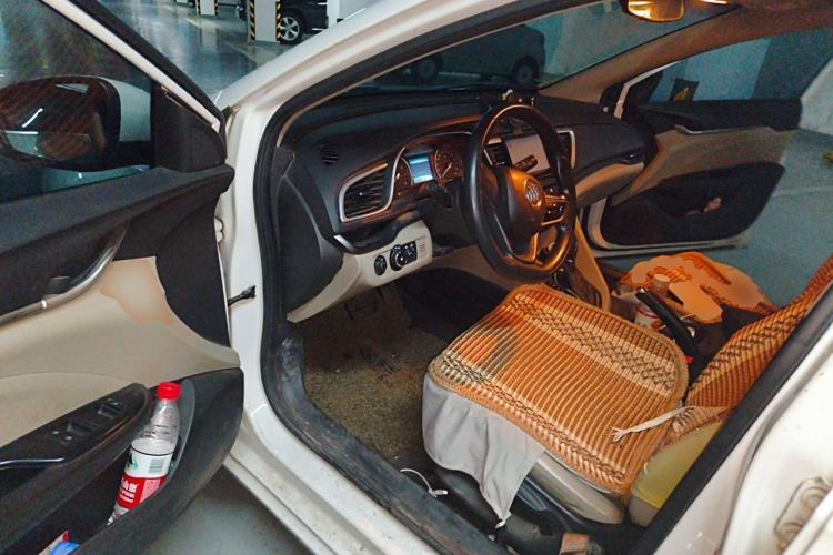 Used Buick GT 2016 15N Automatic Elite Edition Driver Seat