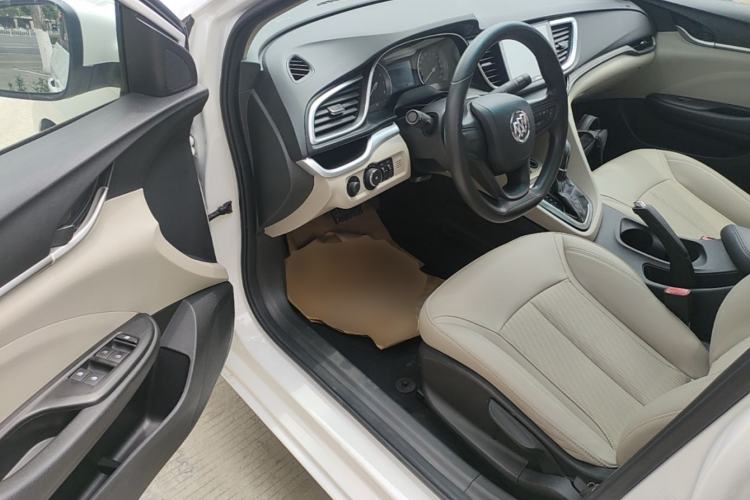 Used Buick GT 2016 15N Automatic Elite Edition Driver Seat