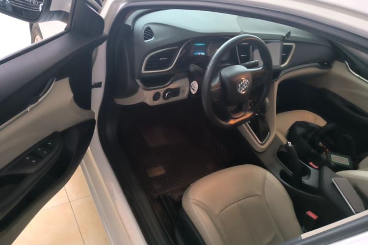 Used Buick GT 2016 15N Automatic Elite Edition Driver Seat