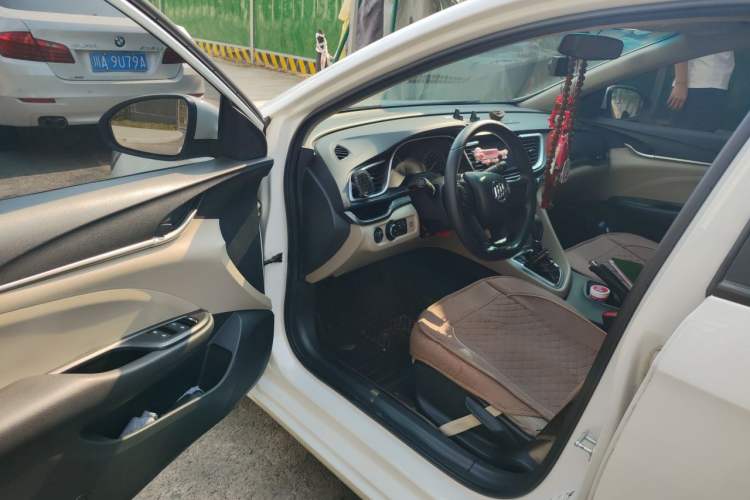 Used Buick GT 2016 15N Automatic Elite Edition Driver Seat