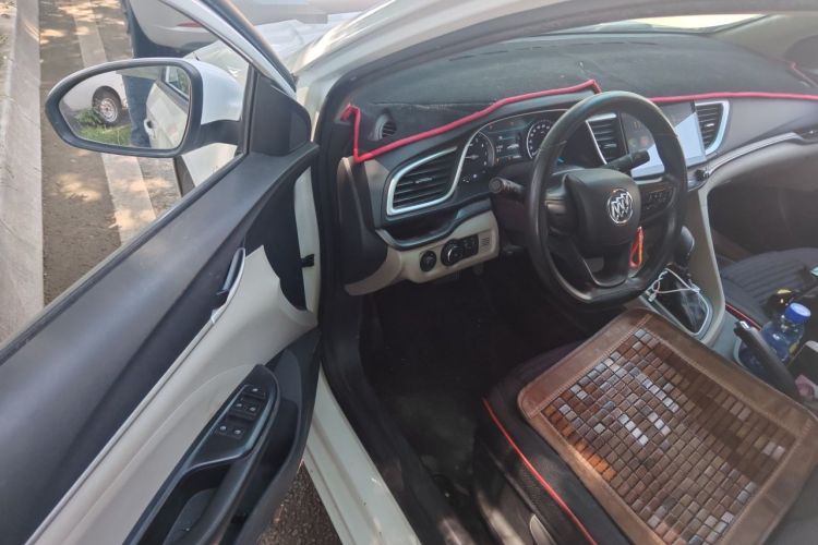 Used Buick GT 2016 15N Automatic Elite Edition Driver Seat