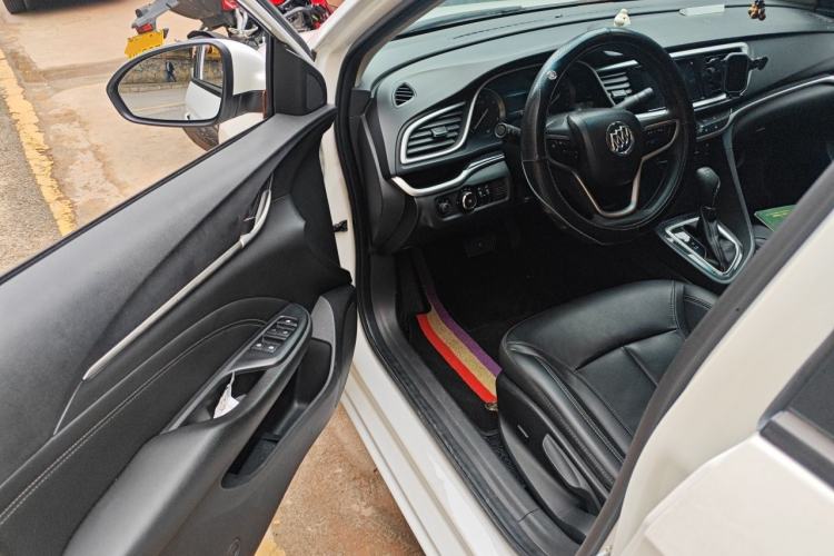 Used Buick GT 2016 18T Dual-Clutch Luxury Model Driver Seat