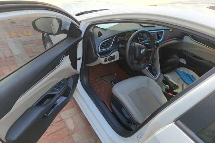 Used Buick GT 2016 15N Automatic Elite Edition Driver Seat