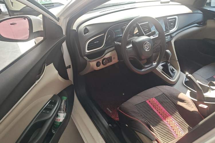 Used Buick GT 2016 15N Automatic Elite Edition Driver Seat