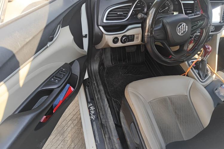 Used Buick GT 2016 15N Automatic Elite Edition Driver Seat