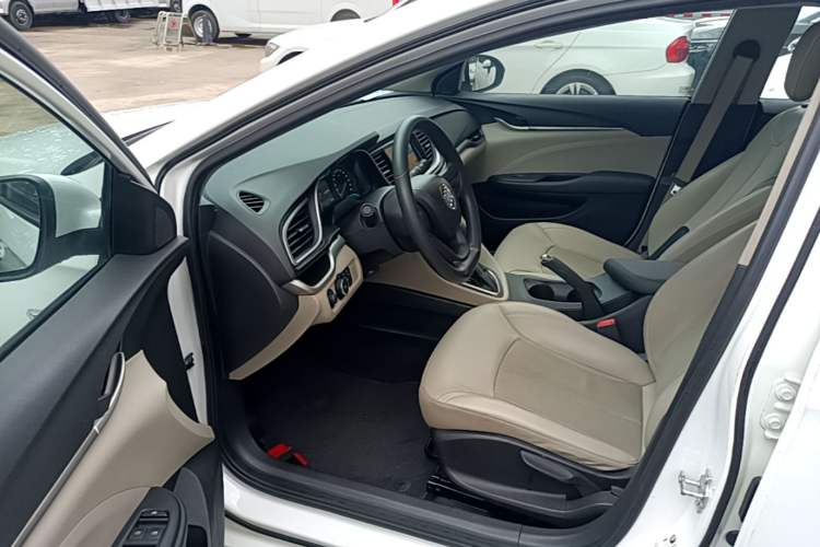 Used Buick GT 2016 15N Automatic Elite Edition Driver Seat