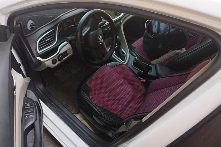 Used Buick GT 2016 15N Automatic Elite Edition Driver Seat