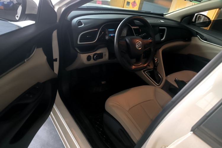 Used Buick GT 2016 15N Automatic Elite Edition Driver Seat