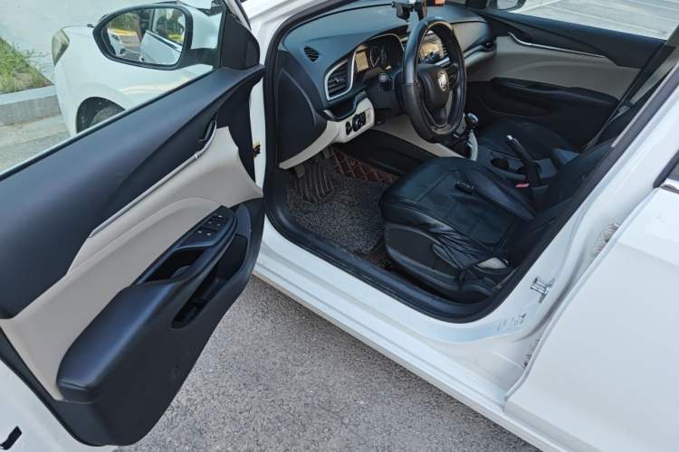 Used Buick GT 2016 15N Manual Elite Edition Driver Seat