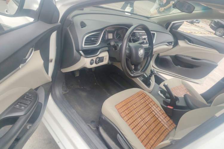 Used Buick GT 2016 15N Manual Entry-Level Trim Driver Seat