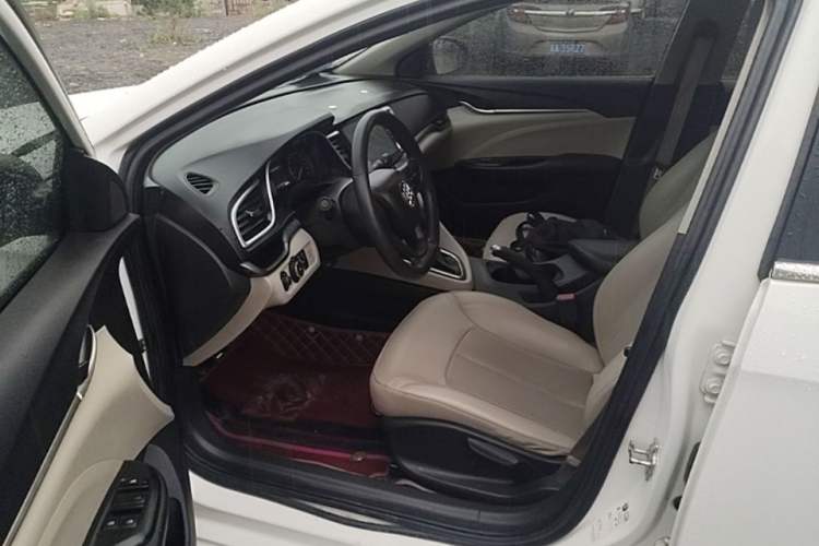 Used Buick GT 2016 15N Automatic Elite Edition Driver Seat