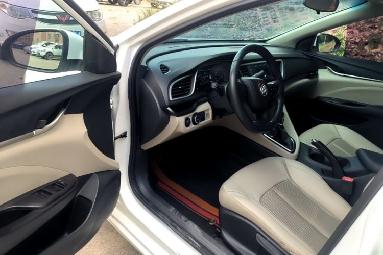 Used Buick GT 2016 15N Automatic Elite Edition Driver Seat